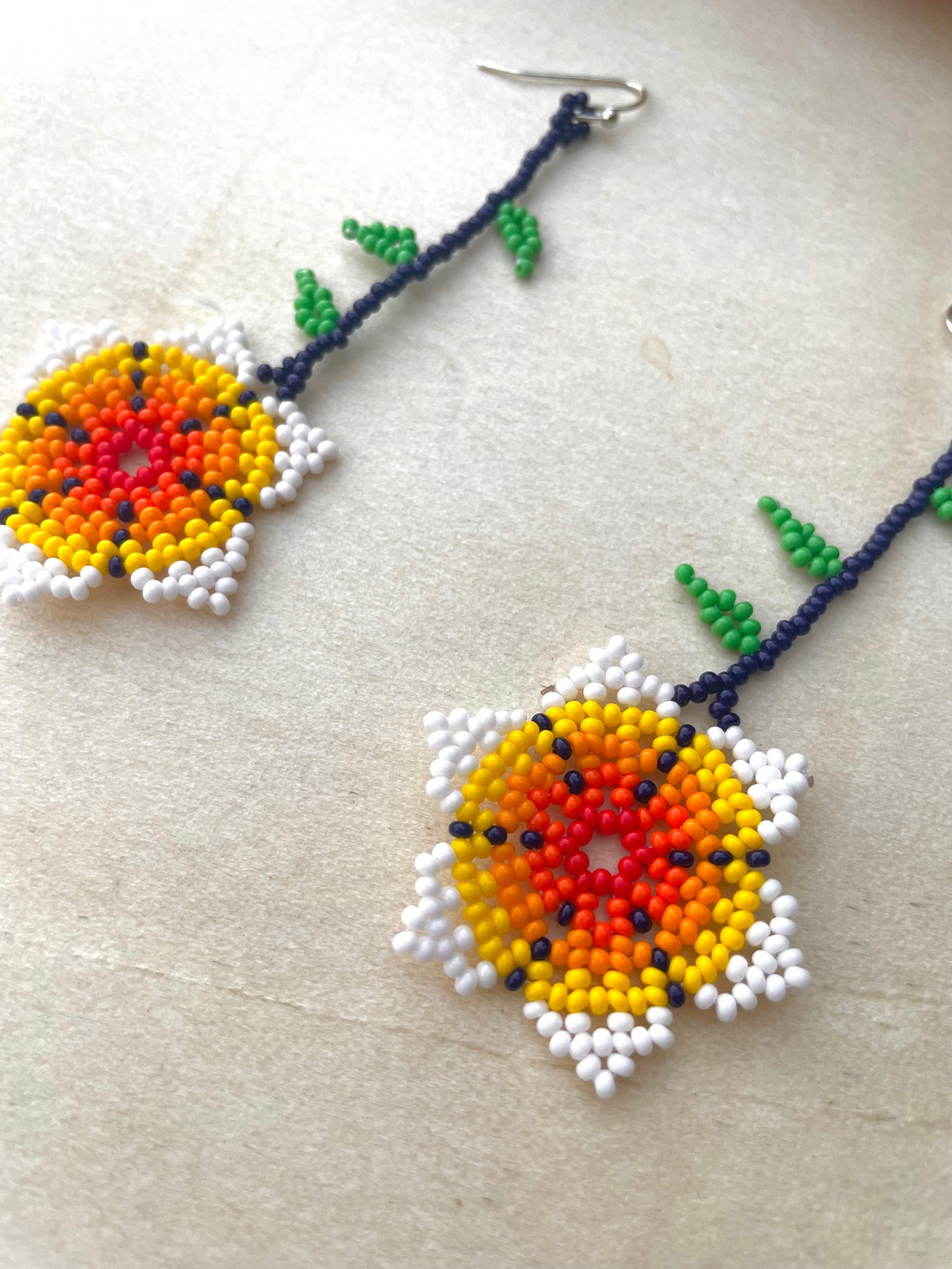 Flor Retoño - Orange & White