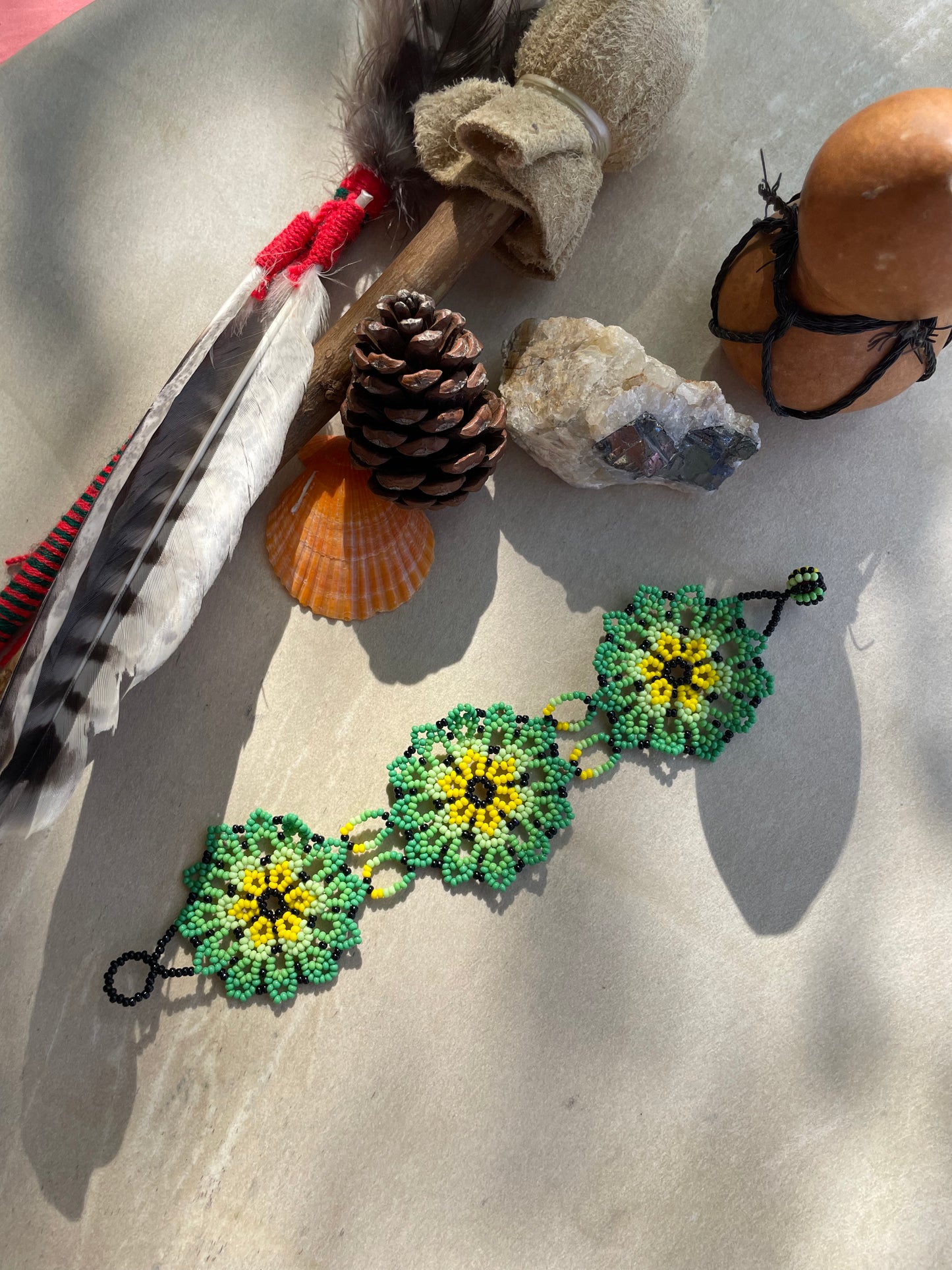 Brazalete Flor de la Abundancia