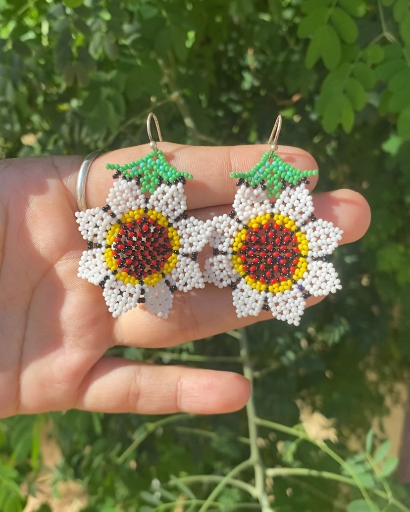 Flor Girasol - White (micro beads)