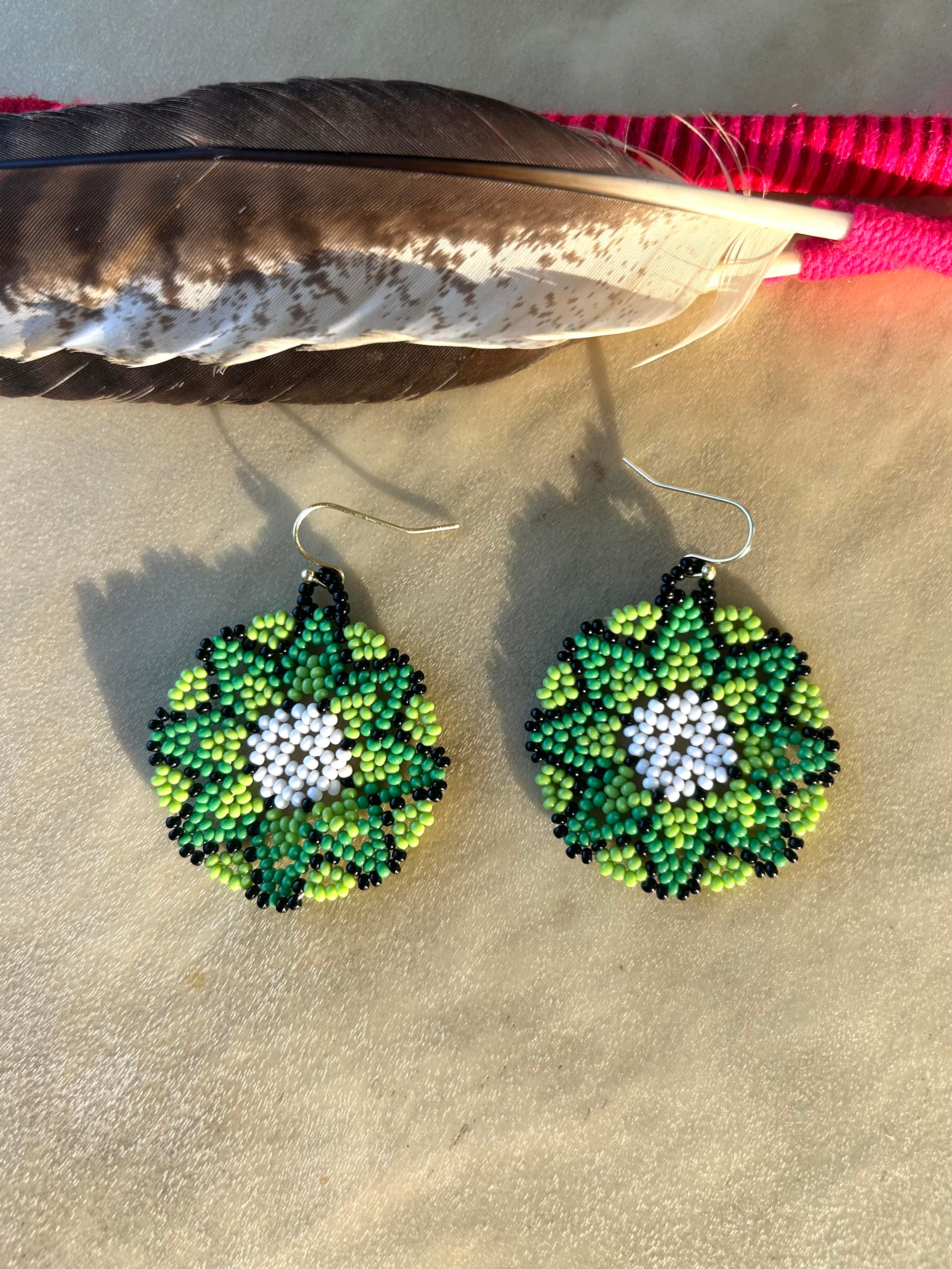Estrella del Bosque - Green & White Star Huichol Beadwork Earrings