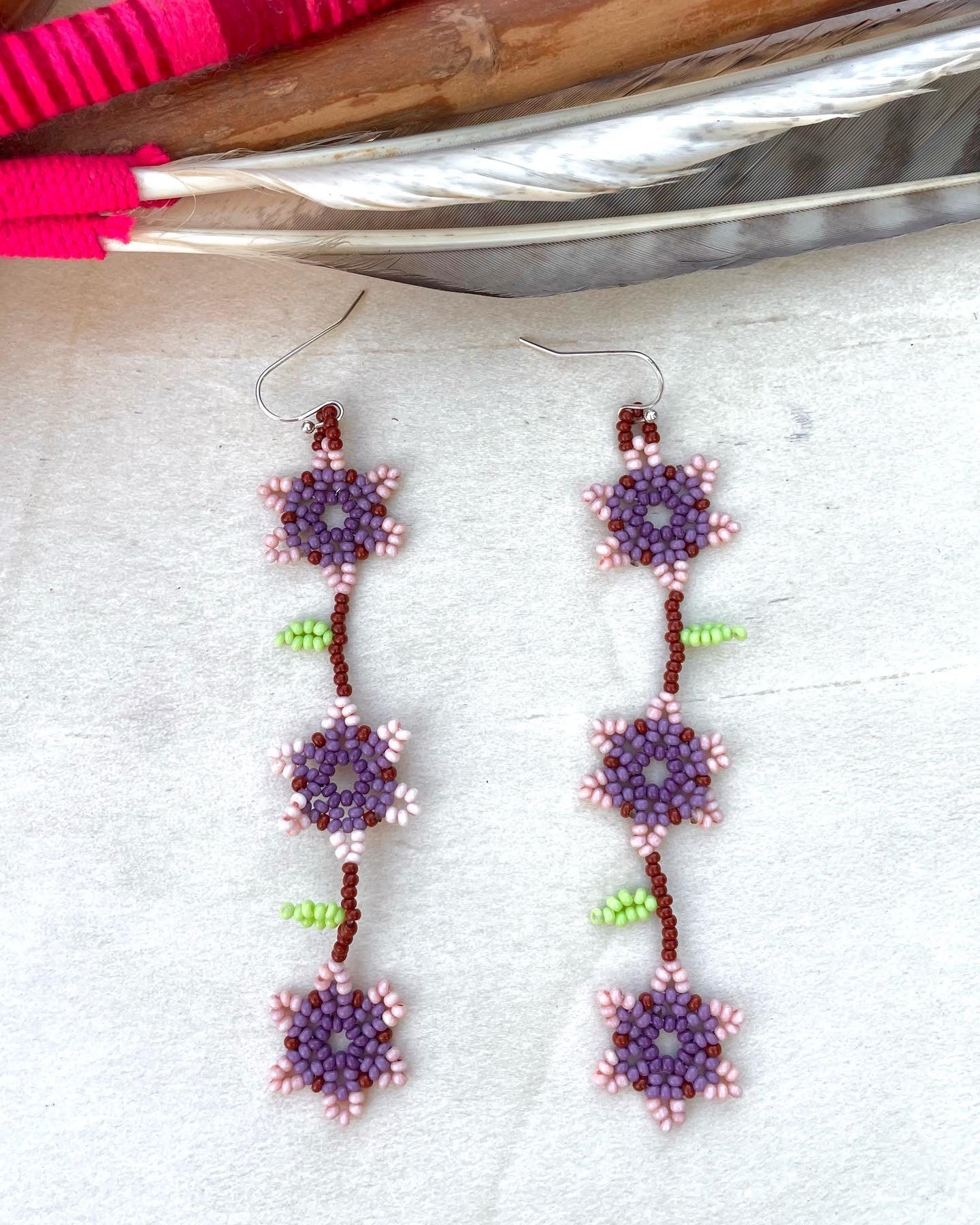 Cadena de Flores - Soft Purple Huichol Flower Beadwork Earrings