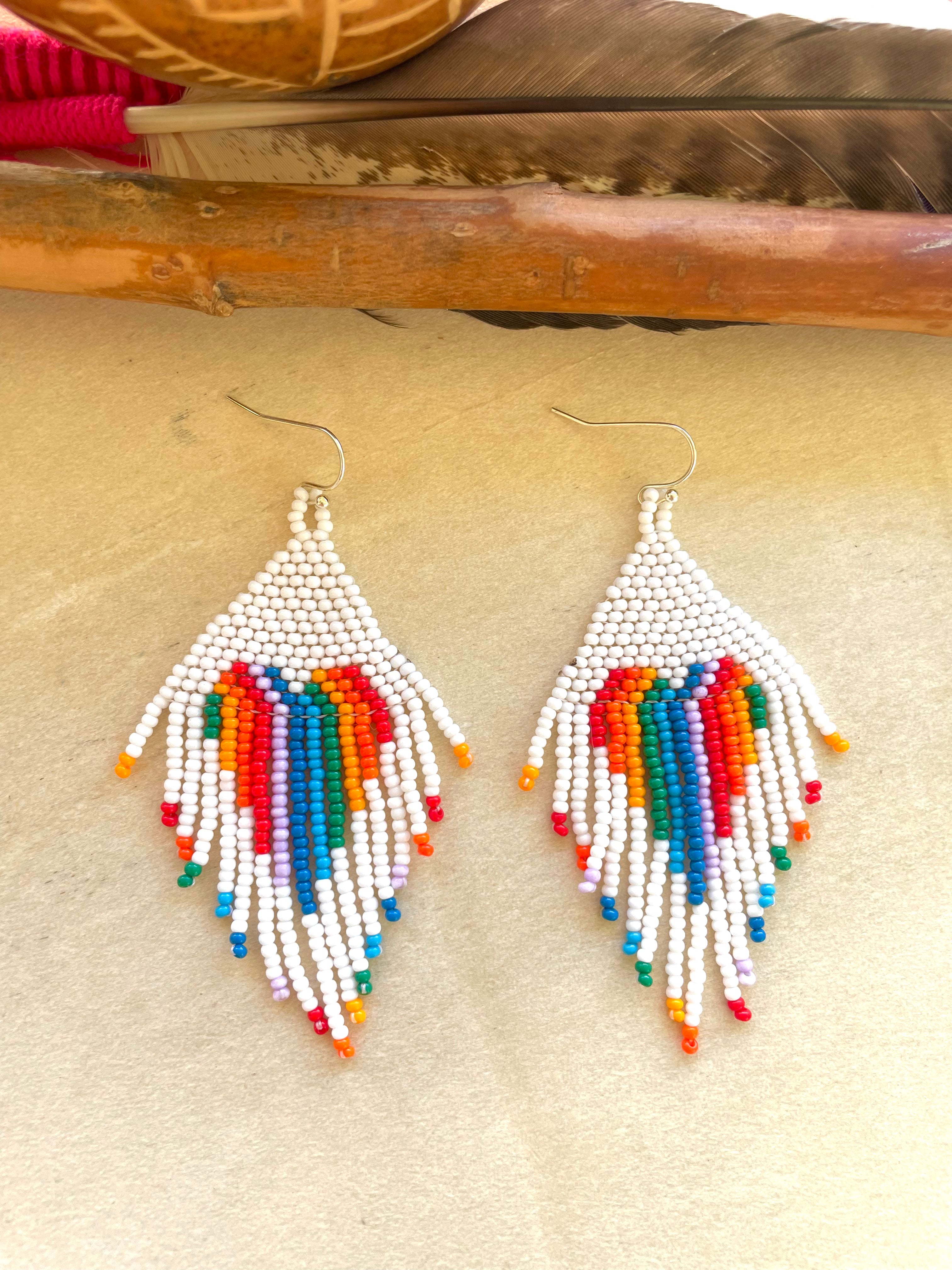 Corazón Arcoíris - Huichol Beadwork Earrings