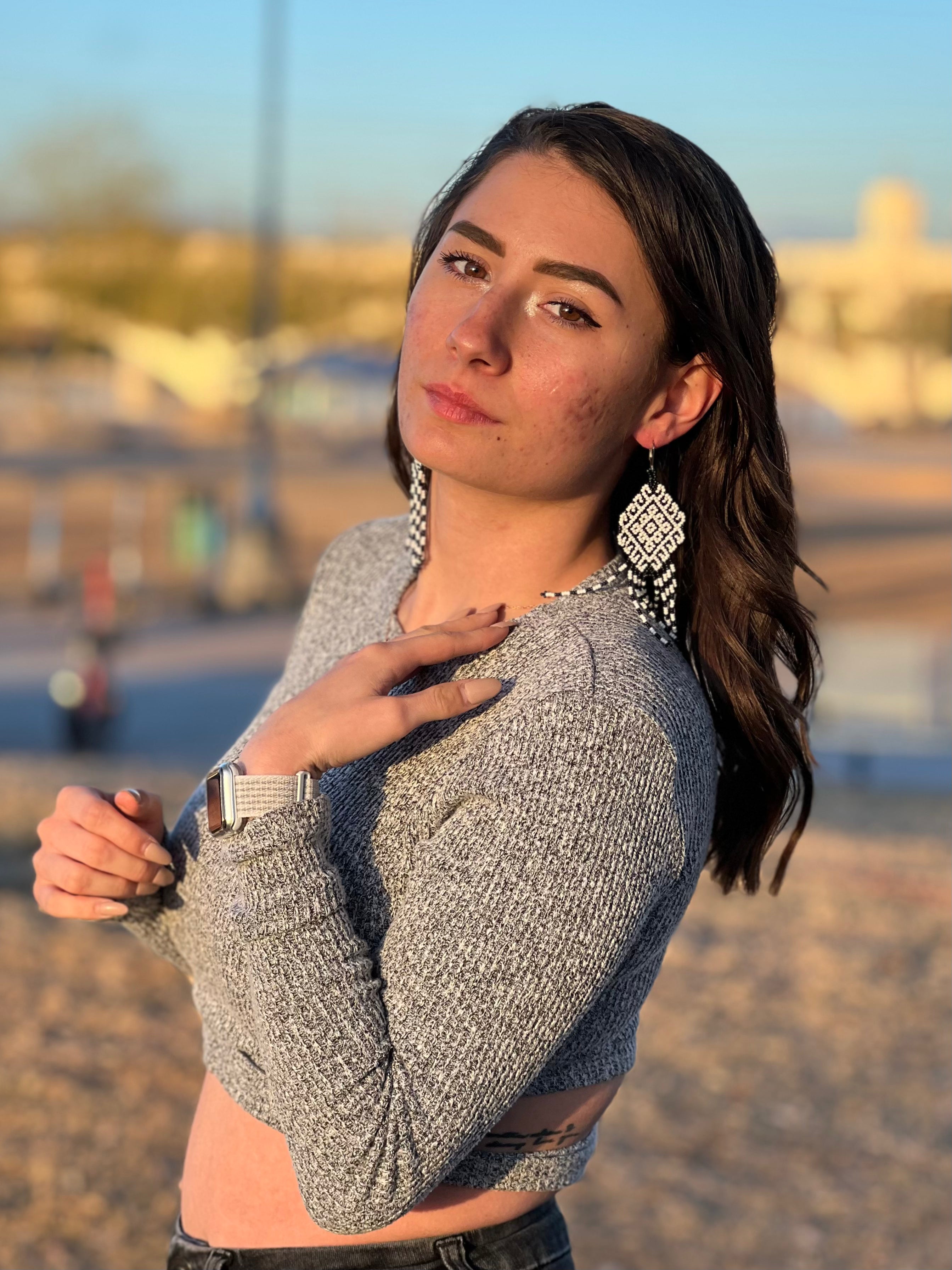 Ojo de Dios Geométrico - Black & White Huichol God’s Eye Beadwork Earrings