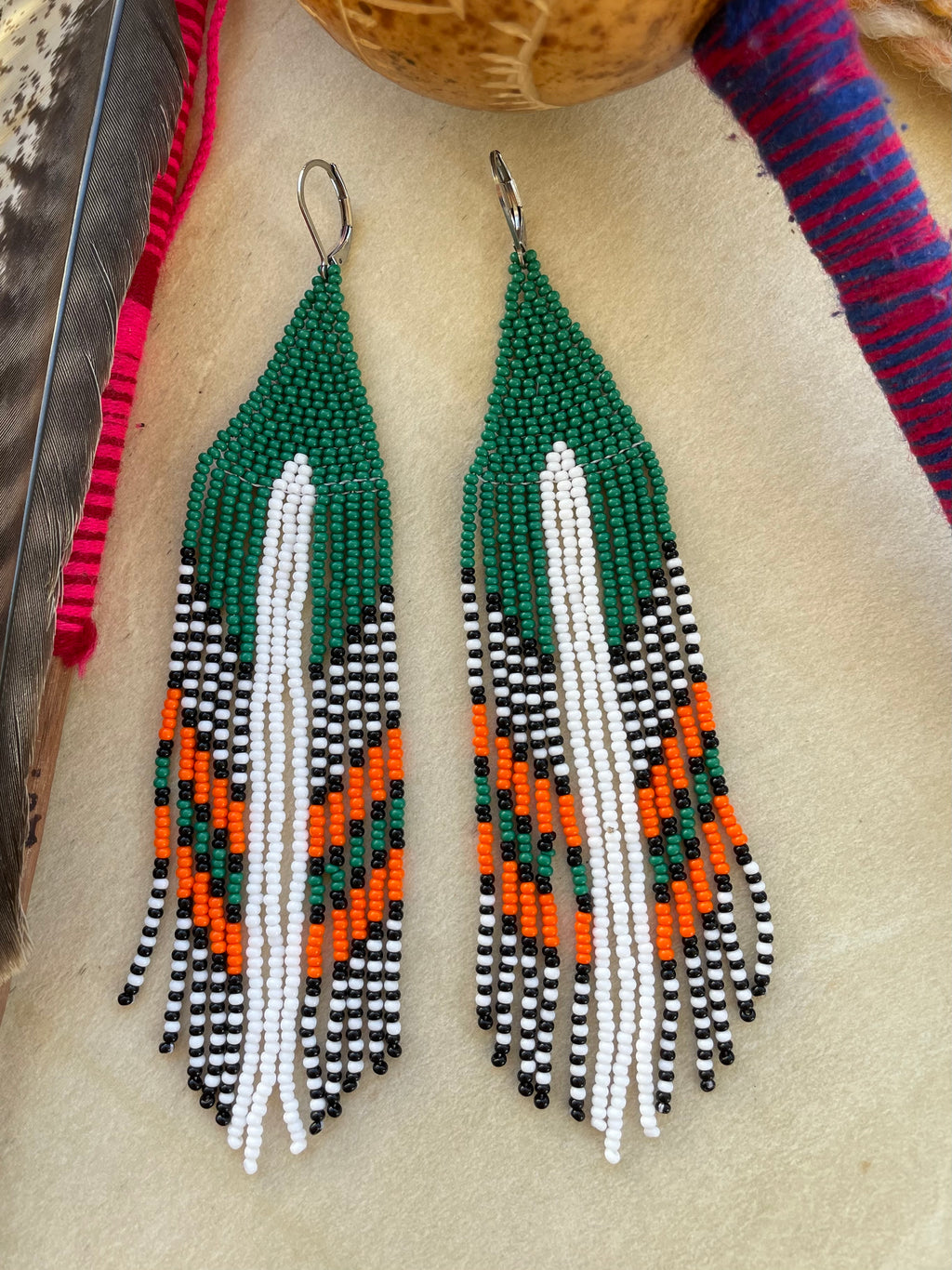 Serpiente - Green & White Huichol Serpent Beadwork Earrings
