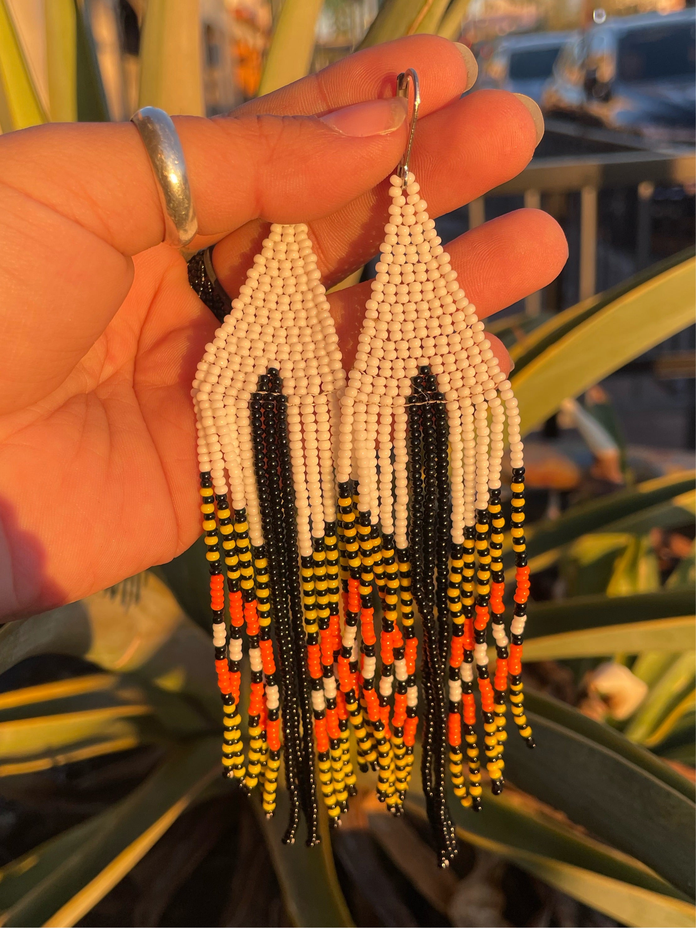Serpiente - White & Black Huichol Serpent Beadwork Earrings